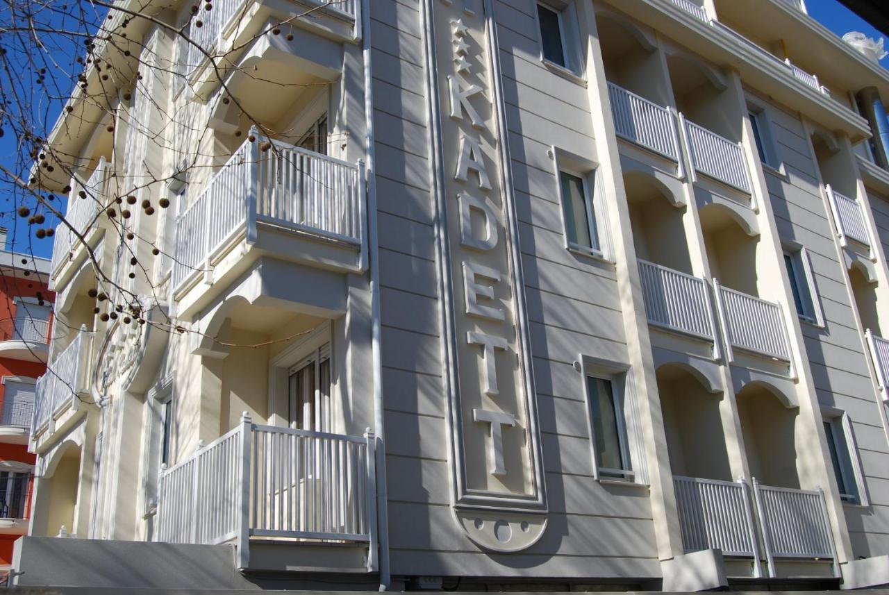 Hotel Kadett Rimini Zewnętrze zdjęcie