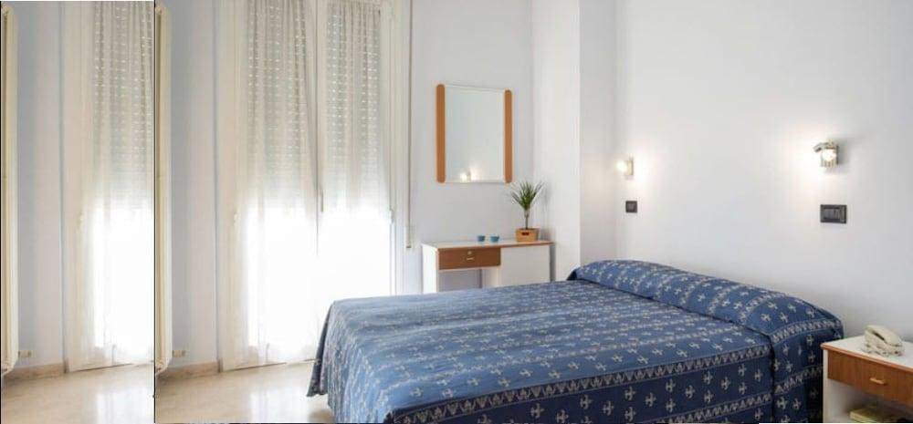 Hotel Kadett Rimini Zewnętrze zdjęcie