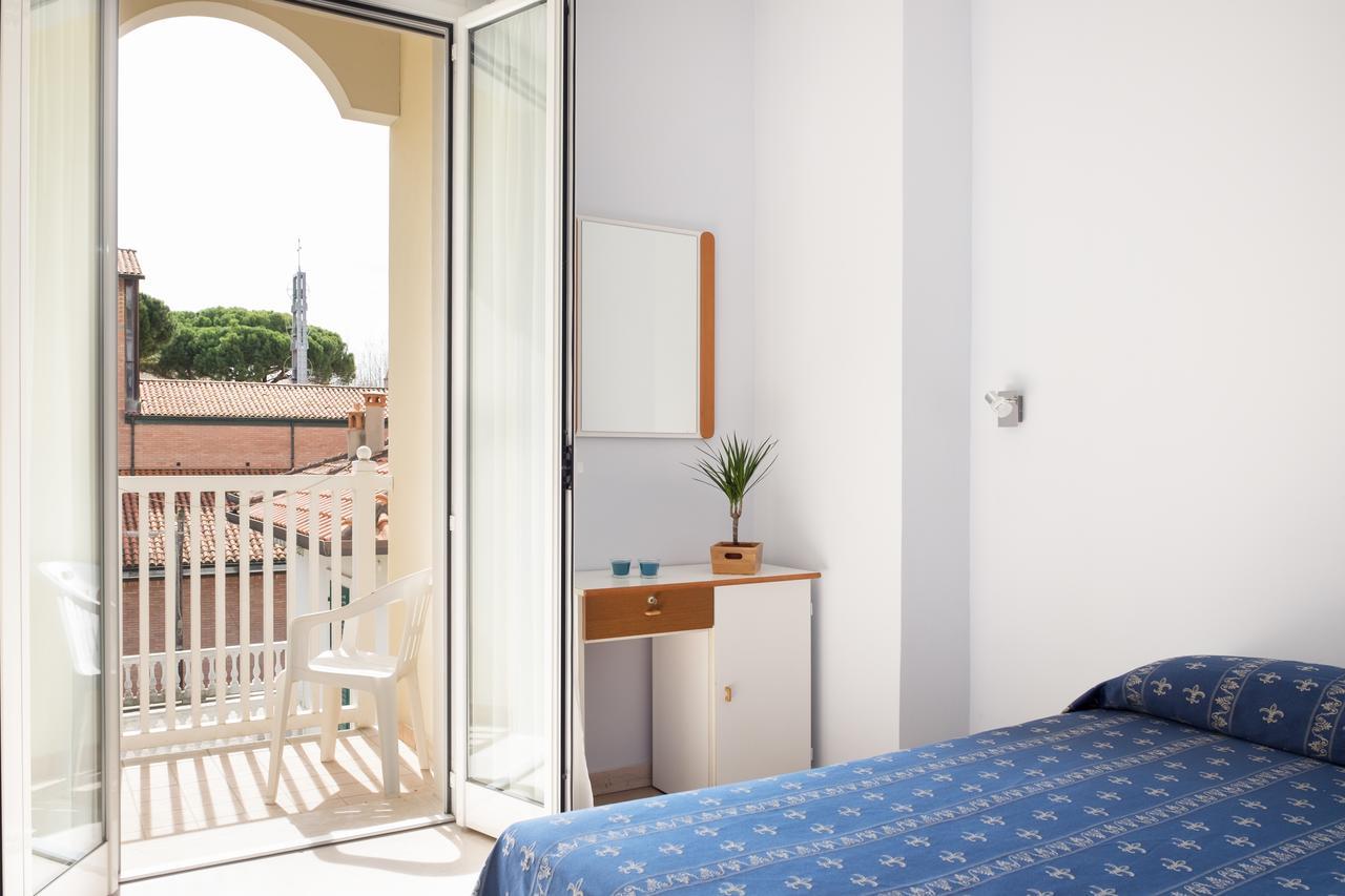 Hotel Kadett Rimini Zewnętrze zdjęcie